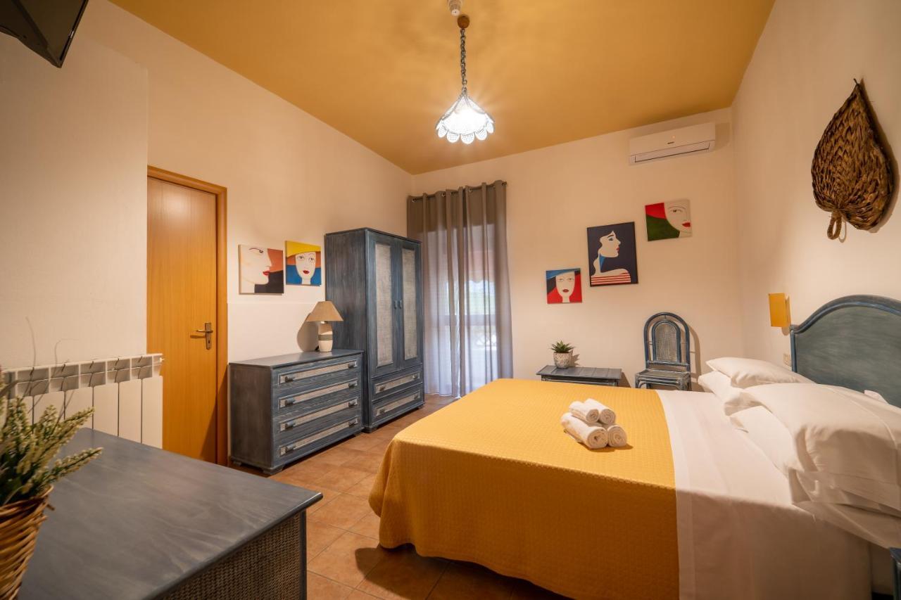Hotel Costa D'Oro ตอร์เร โอโว ภายนอก รูปภาพ