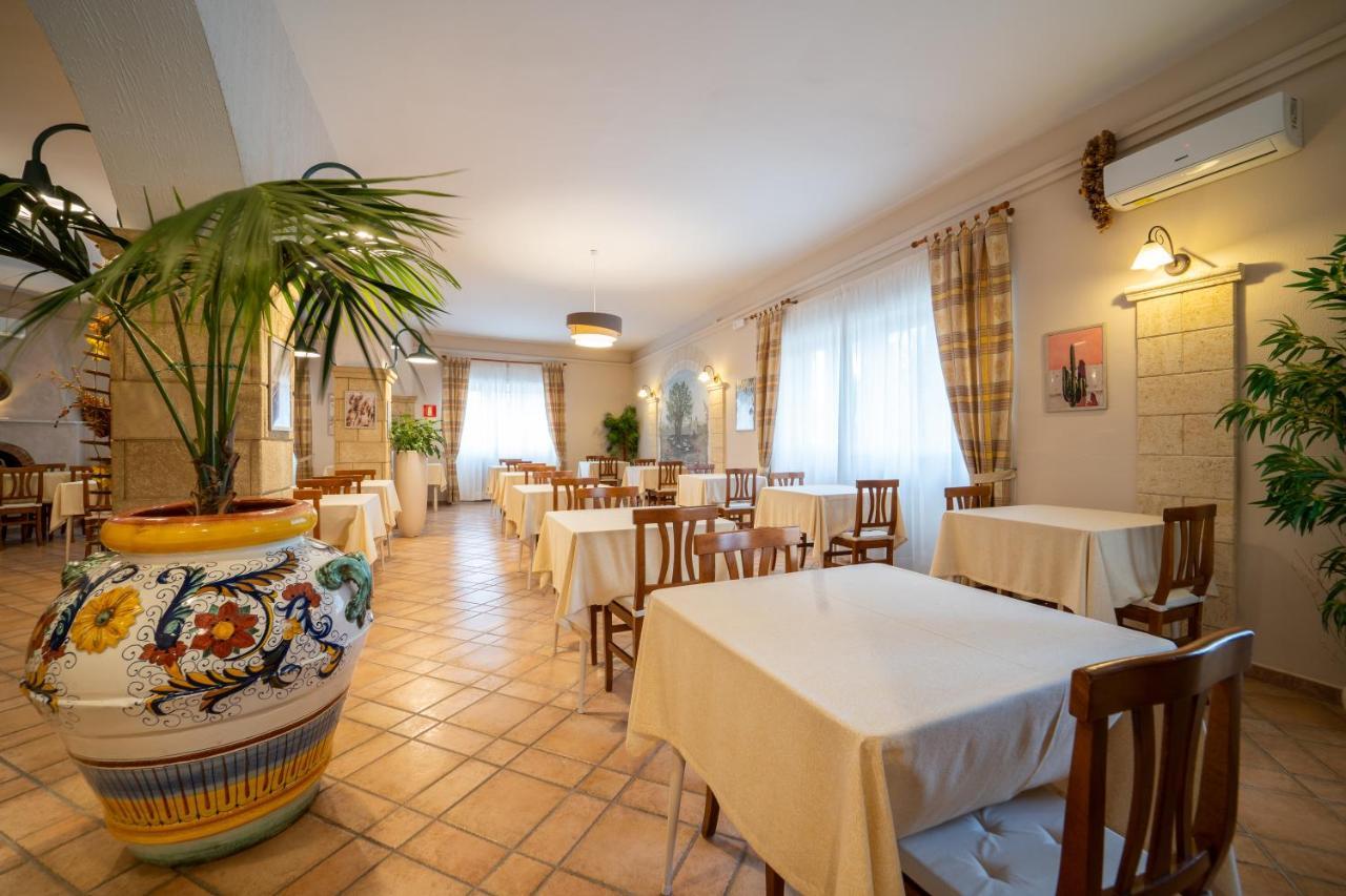 Hotel Costa D'Oro ตอร์เร โอโว ภายนอก รูปภาพ