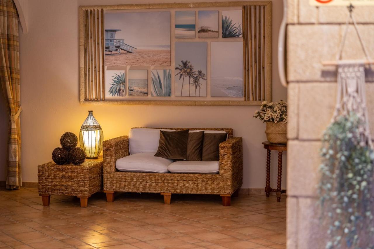 Hotel Costa D'Oro ตอร์เร โอโว ภายนอก รูปภาพ