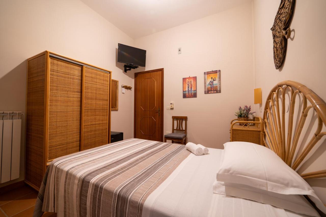 Hotel Costa D'Oro ตอร์เร โอโว ภายนอก รูปภาพ