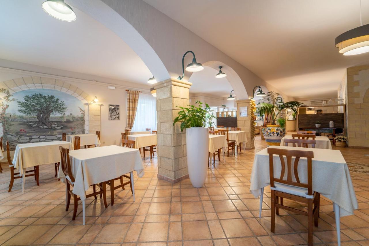 Hotel Costa D'Oro ตอร์เร โอโว ภายนอก รูปภาพ