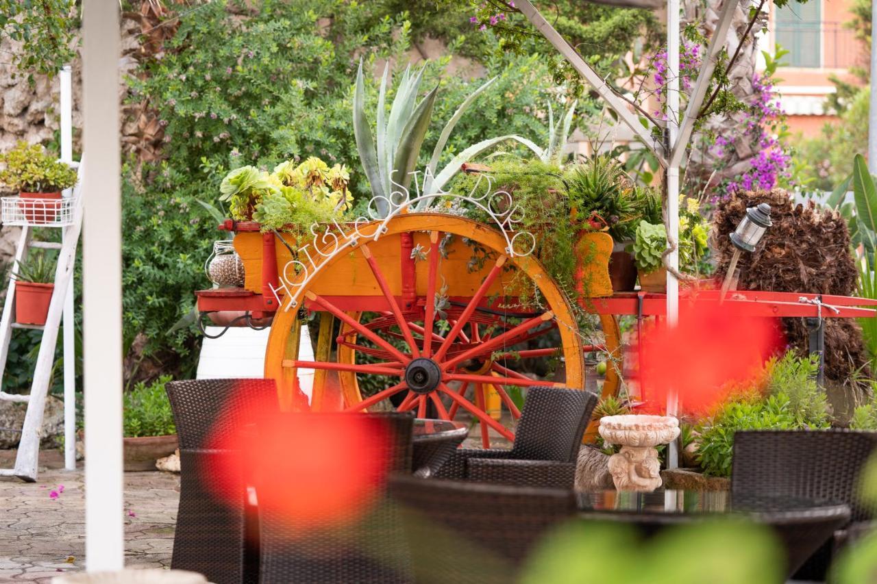 Hotel Costa D'Oro ตอร์เร โอโว ภายนอก รูปภาพ