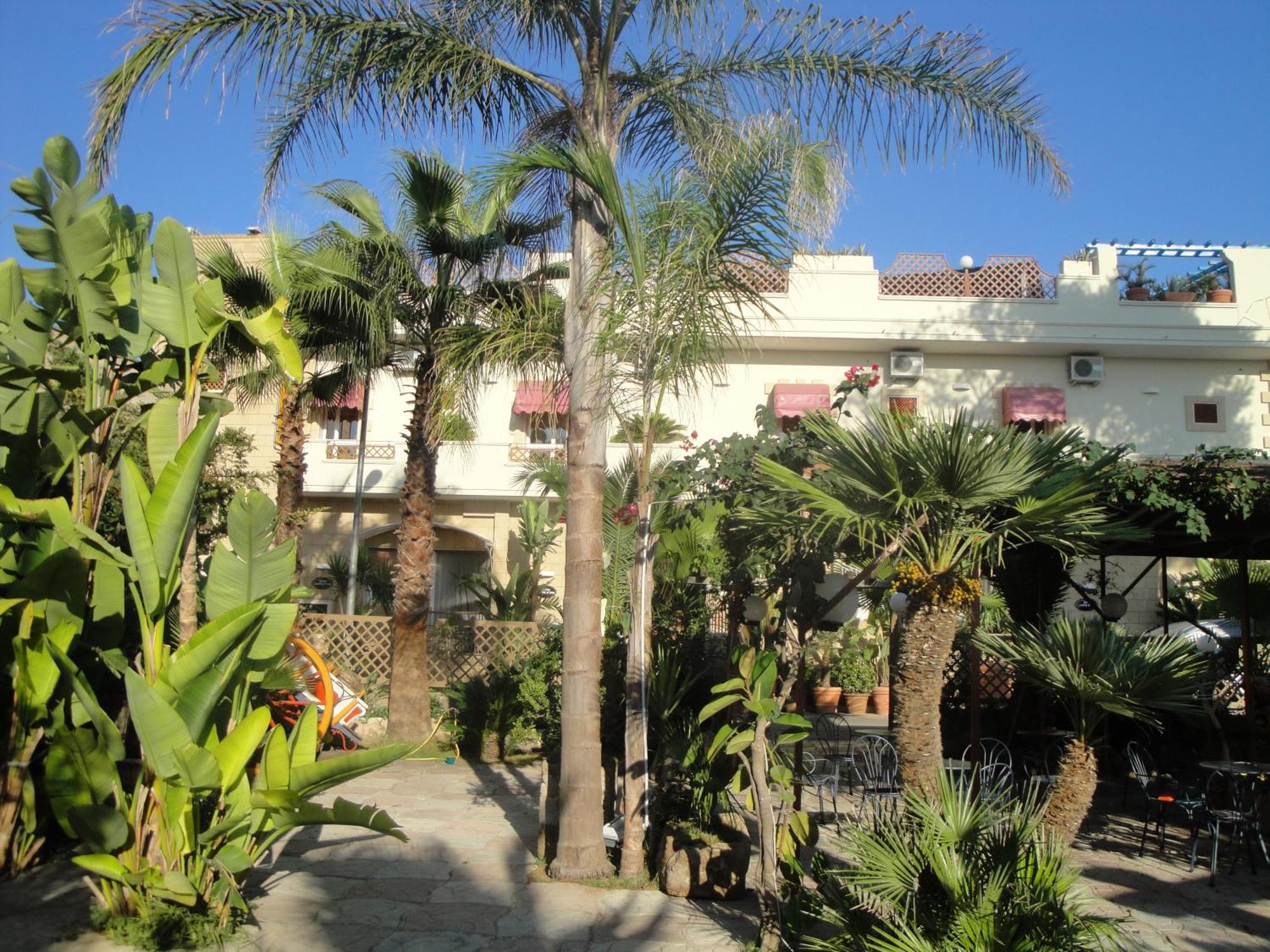 Hotel Costa D'Oro ตอร์เร โอโว ภายนอก รูปภาพ