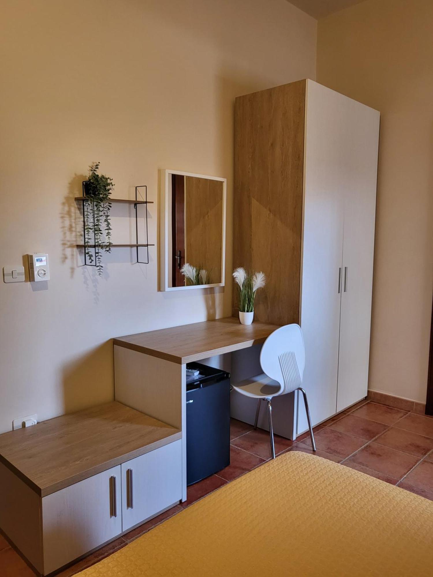 Hotel Costa D'Oro ตอร์เร โอโว ภายนอก รูปภาพ