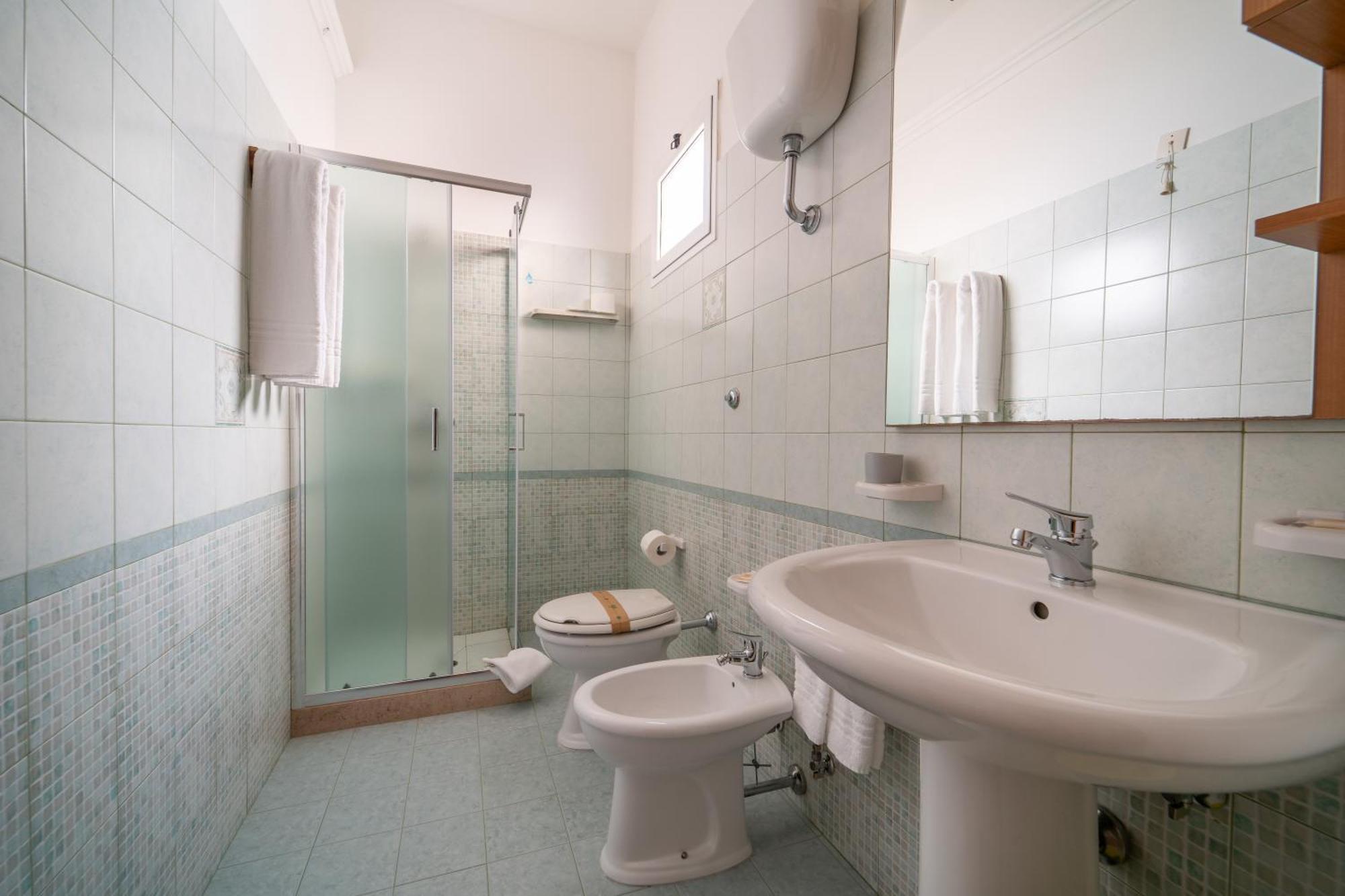Hotel Costa D'Oro ตอร์เร โอโว ภายนอก รูปภาพ